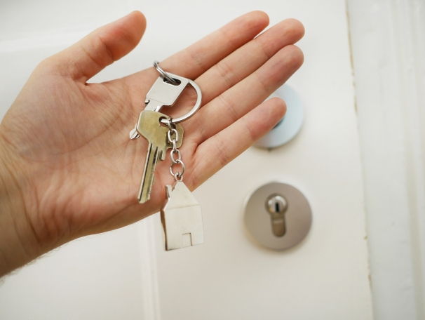 https://KimberlyH.StopFeedingYourLandlord.com